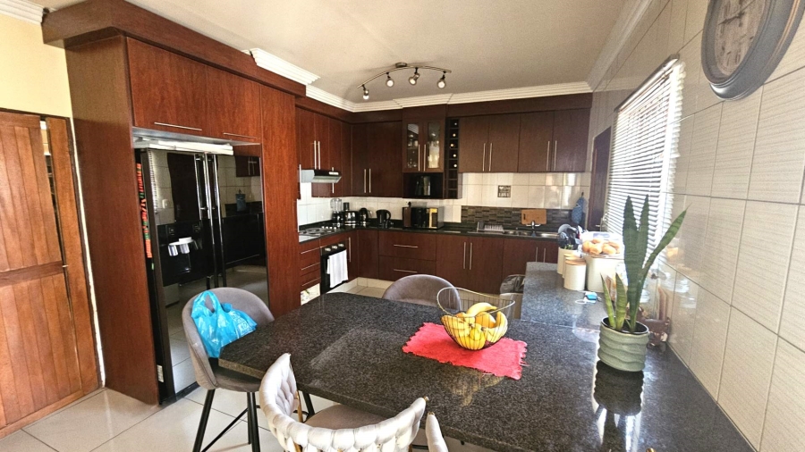 3 Bedroom Property for Sale in Melodie North West
